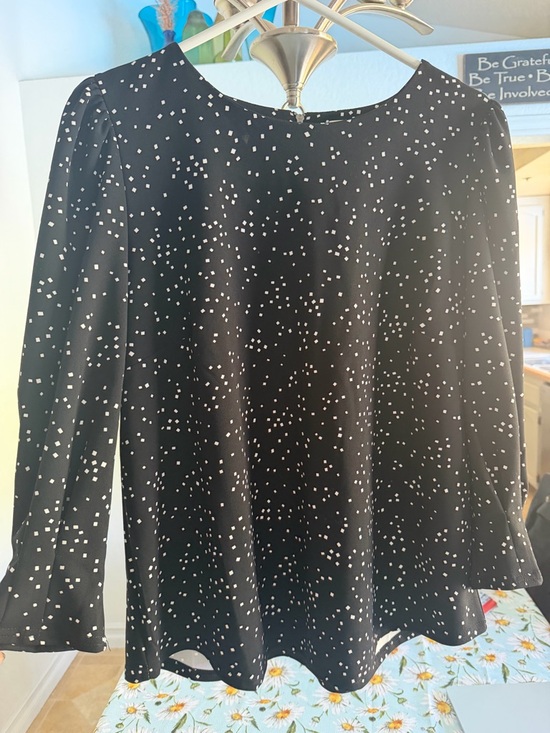 MELLODAY Tops - MELLODAY Black Blouse with White Square Dot Print